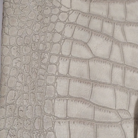 Esperanza Alligator Embosed Leather Shoulder Bag - Picture 8 of 14